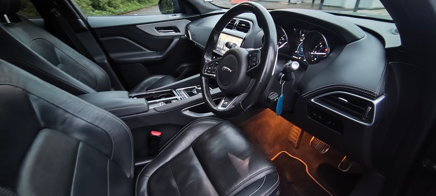 Used Jaguar F-Pace 2018 for sale - 77293527: Photo 9