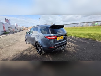 Used Land Rover Discovery 2019 for sale - 78149982: Photo