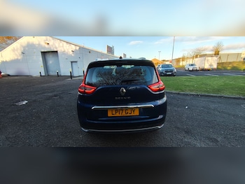 Used Renault Scenic 2017 for sale - 76593560: Photo