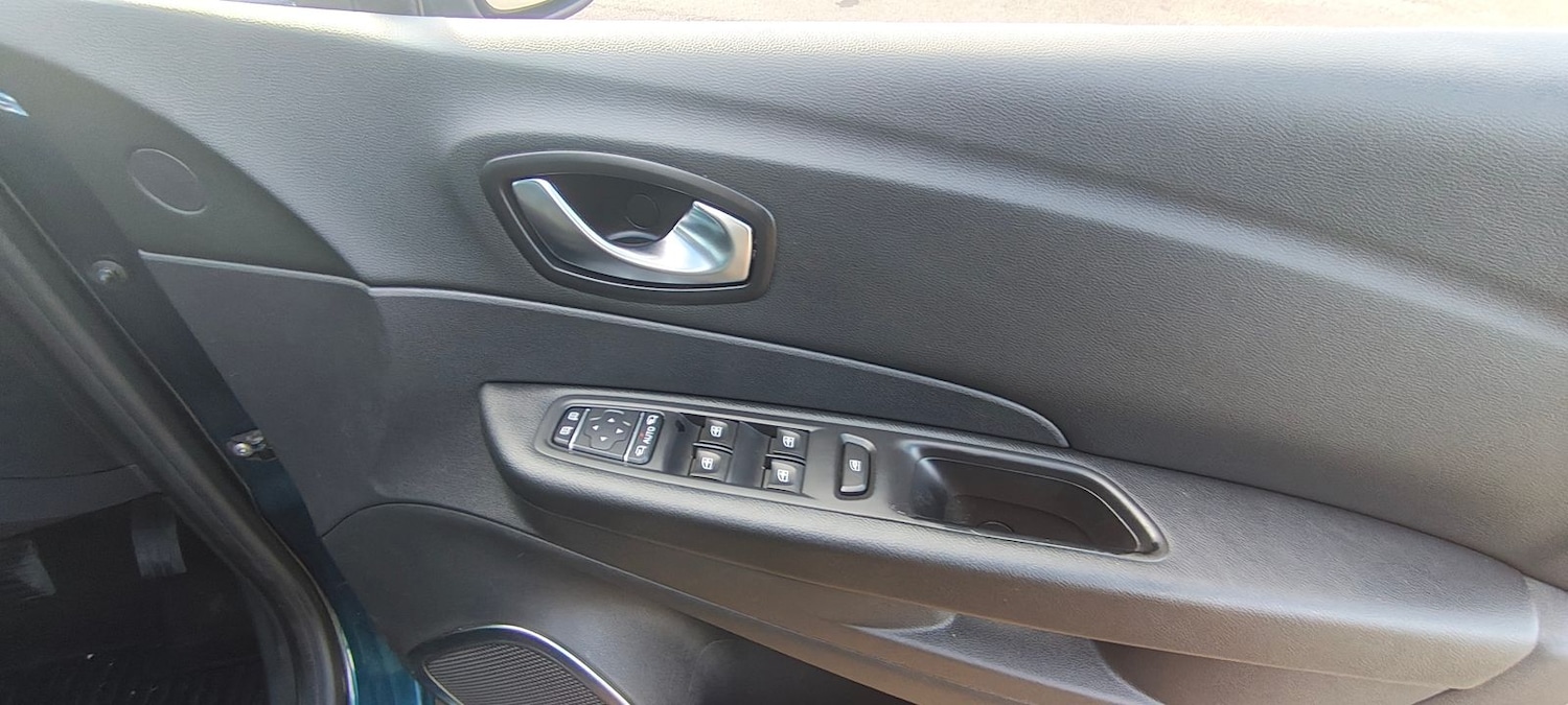 Used Renault Captur 2017 for sale - 76074472: Photo 10