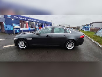 Used Jaguar XF 2017 for sale - 76966930: Photo