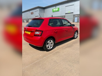 Used Skoda Fabia 2015 for sale - 79182823: Photo