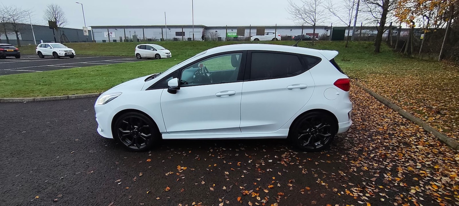 Used Ford Fiesta 2018 for sale - 76543138: Photo 2