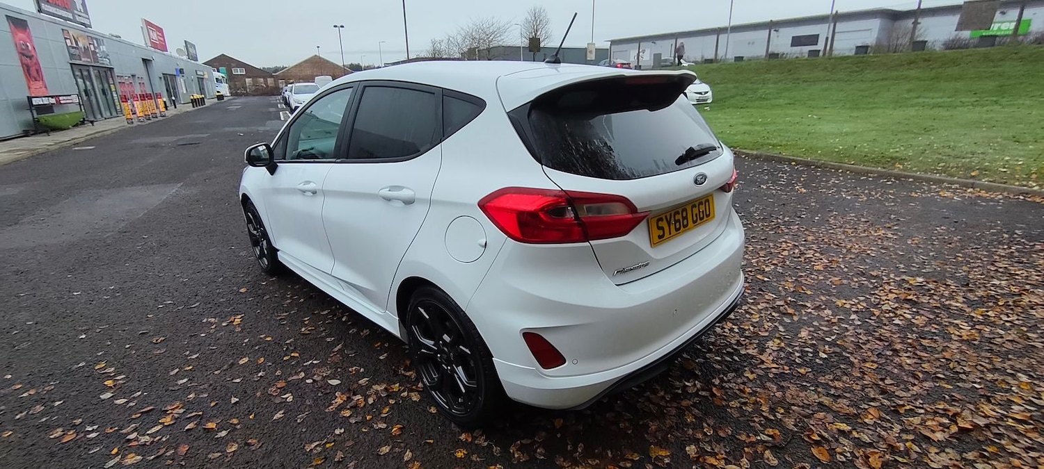 Used Ford Fiesta 2018 for sale - 76543138: Photo 3