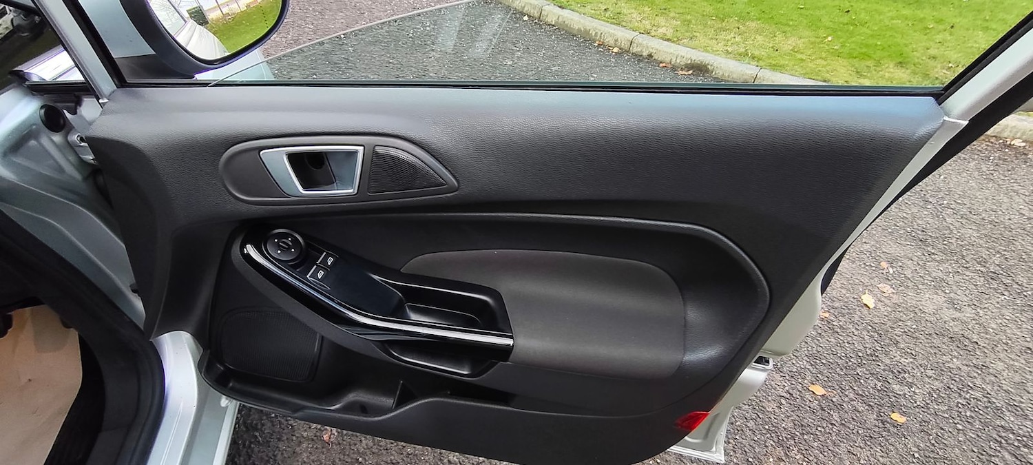 Used Ford Fiesta 2017 for sale - 76672648: Photo 10