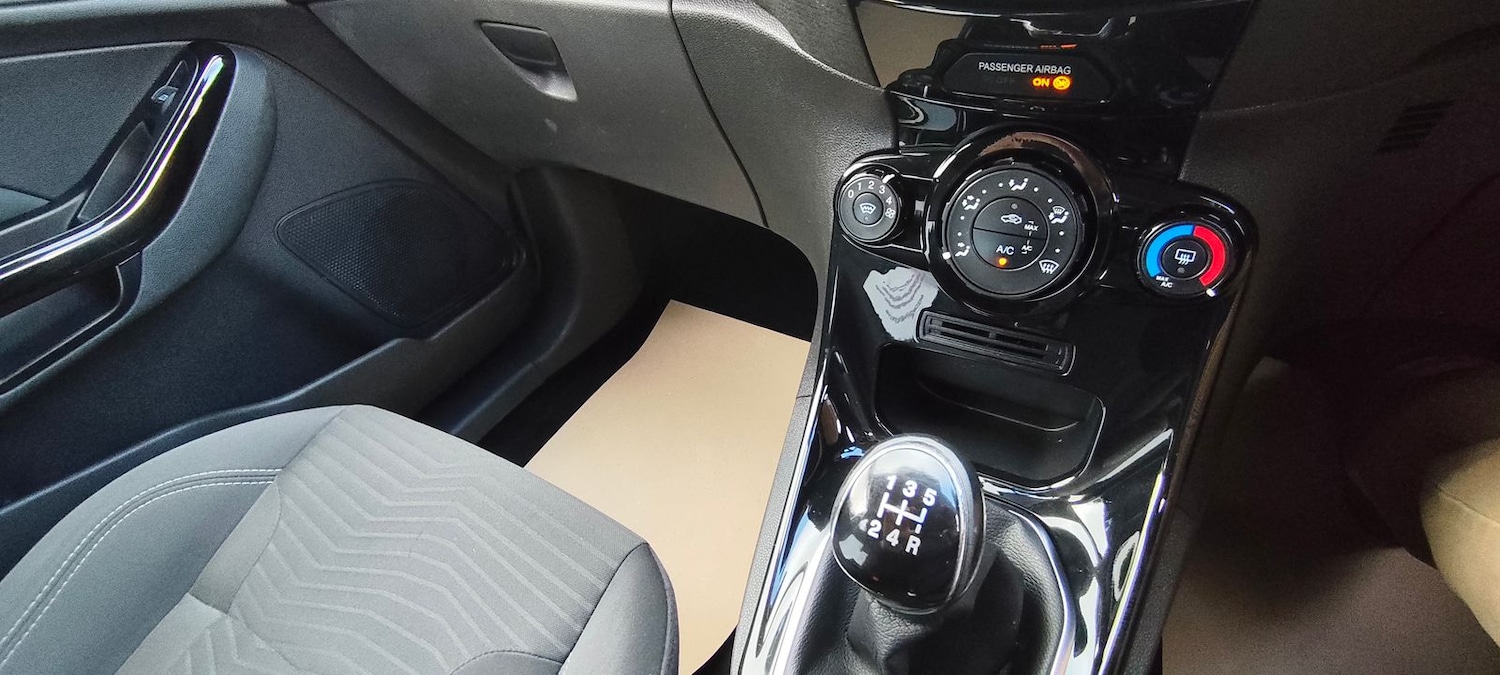 Used Ford Fiesta 2017 for sale - 76672648: Photo 17