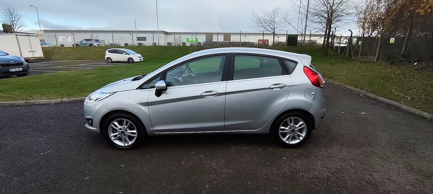 Used Ford Fiesta 2017 for sale - 76672648: Photo 2