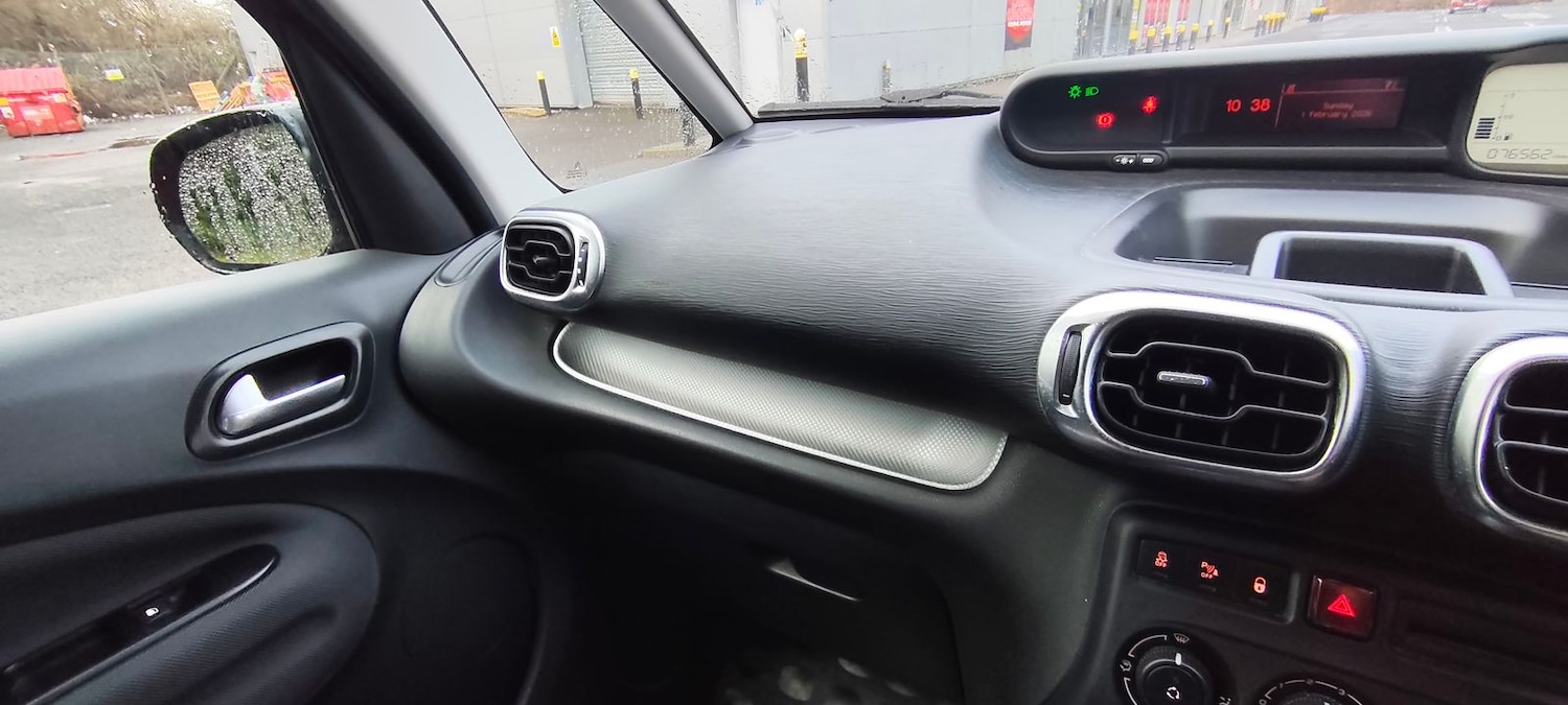 Used Citroen C3 Picasso 2017 for sale - 77401426: Photo 17