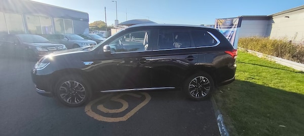 Used Mitsubishi Outlander 2016 for sale - 76248623: Photo 2