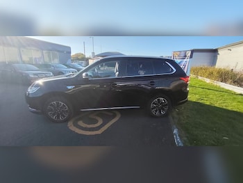 Used Mitsubishi Outlander 2016 for sale - 76248623: Photo