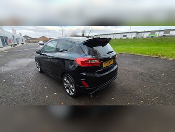Used Ford Fiesta 2018 for sale - 76574934: Photo