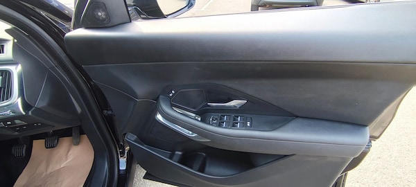 Used Jaguar E-Pace 2019 for sale - 76229360: Photo 10
