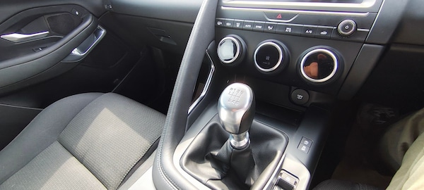 Used Jaguar E-Pace 2019 for sale - 76229360: Photo 17