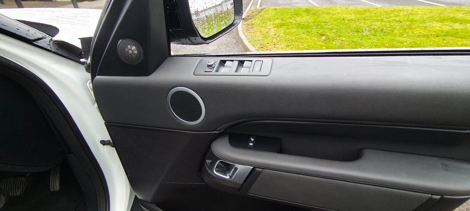 Used Land Rover Discovery 2018 for sale - 76731674: Photo 10