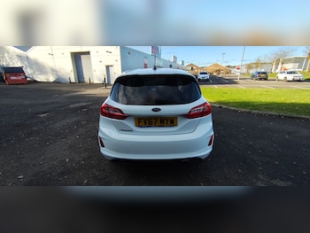 Used Ford Fiesta 2017 for sale - 76574932: Photo