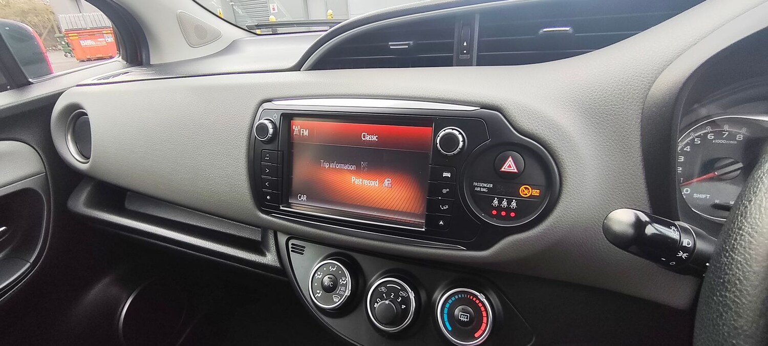 Used Toyota Yaris 2016 for sale - 77855867: Photo 16