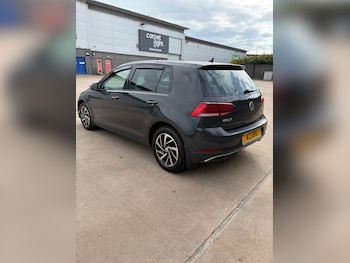 Used Volkswagen Golf 2019 for sale - 79019887: Photo