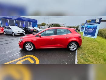 Used Renault Megane 2017 for sale - 75950963: Photo