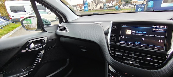 Used Peugeot 208 2019 for sale - 76261741: Photo 18