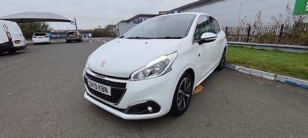 Used Peugeot 208 2019 for sale - 76261741: Photo 1