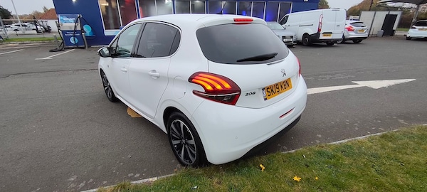 Used Peugeot 208 2019 for sale - 76261741: Photo 3