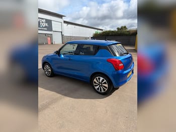 Used Suzuki Swift 2018 for sale - 79684706: Photo