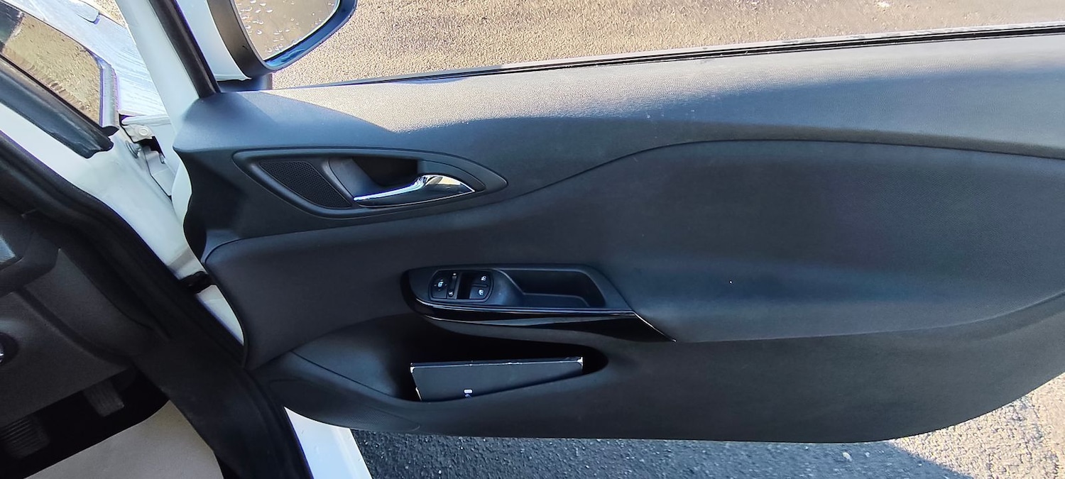 Used Vauxhall Corsa 2017 for sale - 76943020: Photo 10