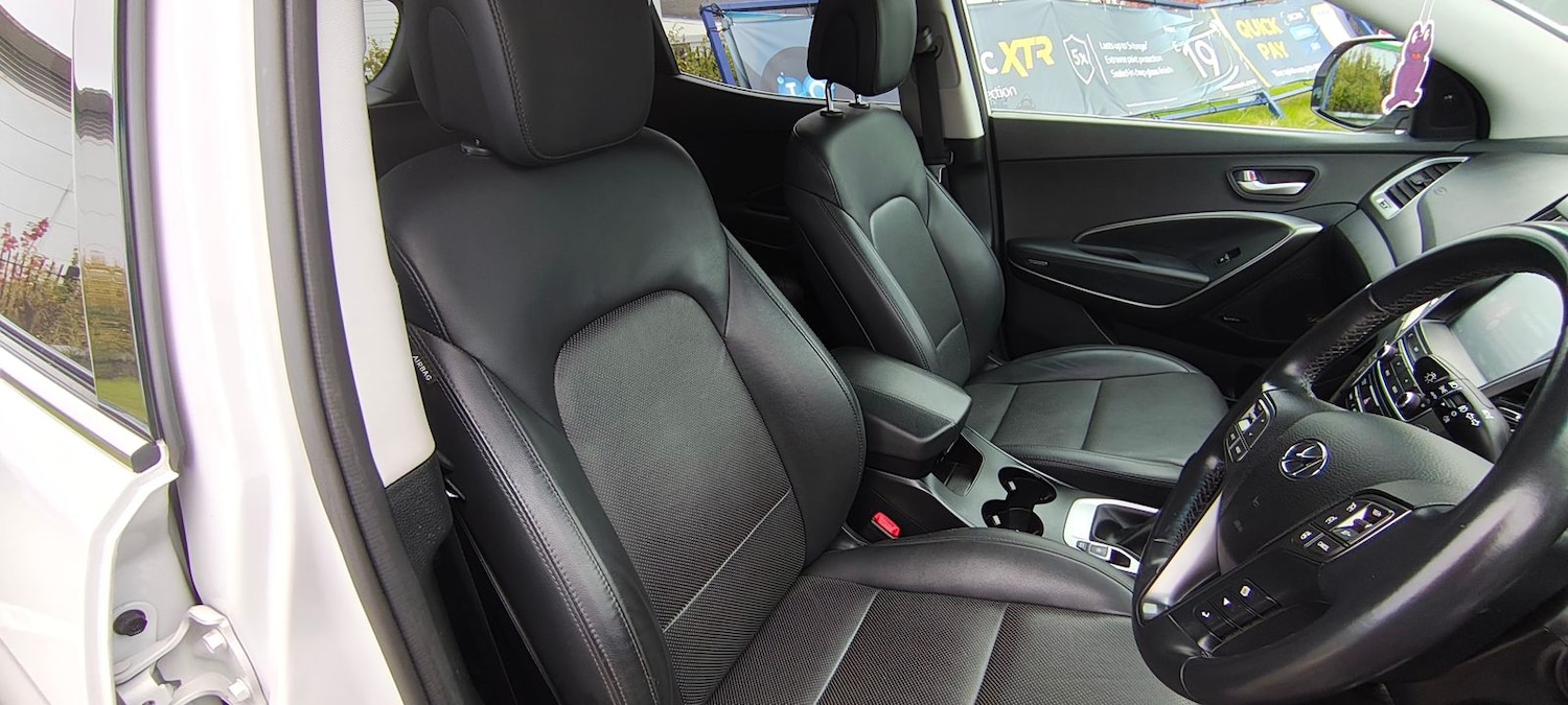 Used Hyundai Santa Fe 2018 for sale - 76022025: Photo 11
