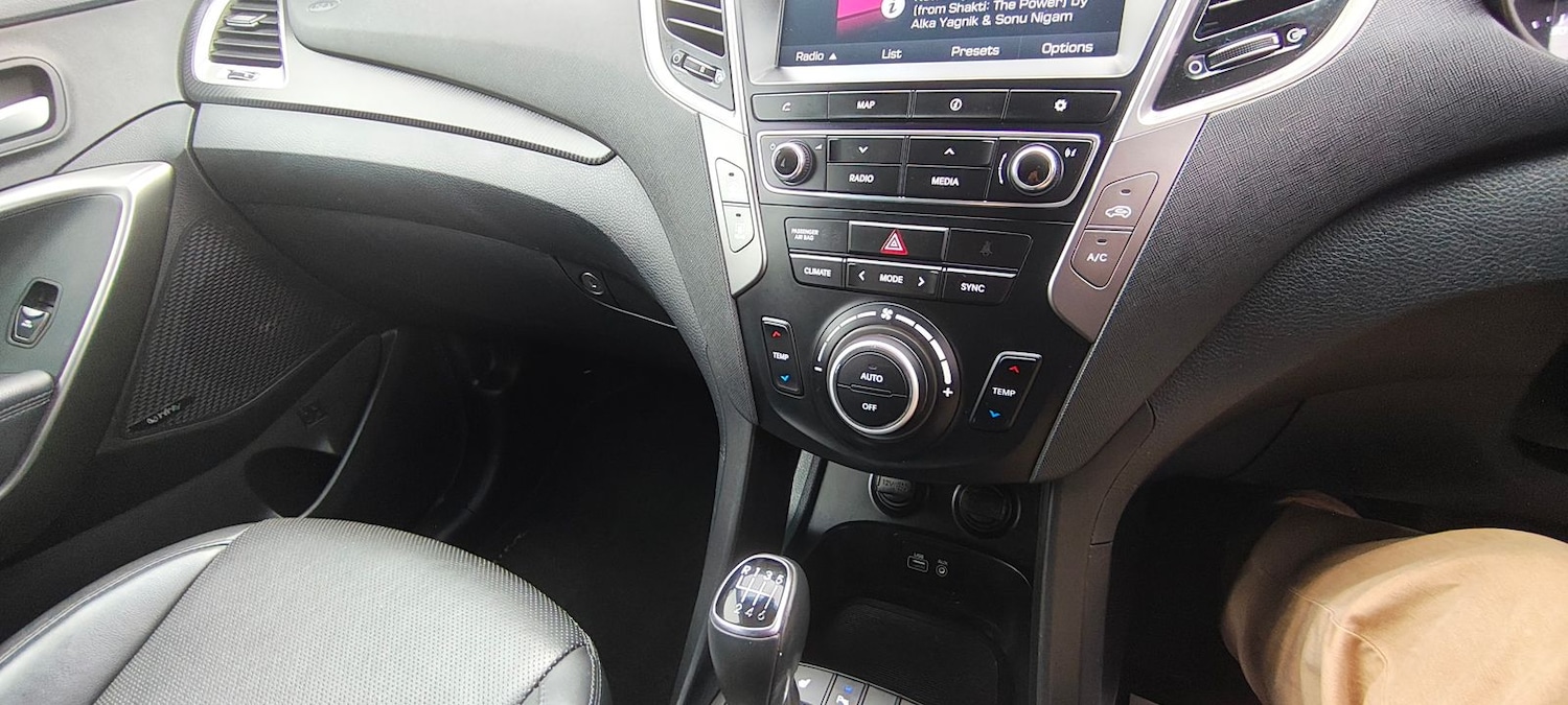 Used Hyundai Santa Fe 2018 for sale - 76022025: Photo 17