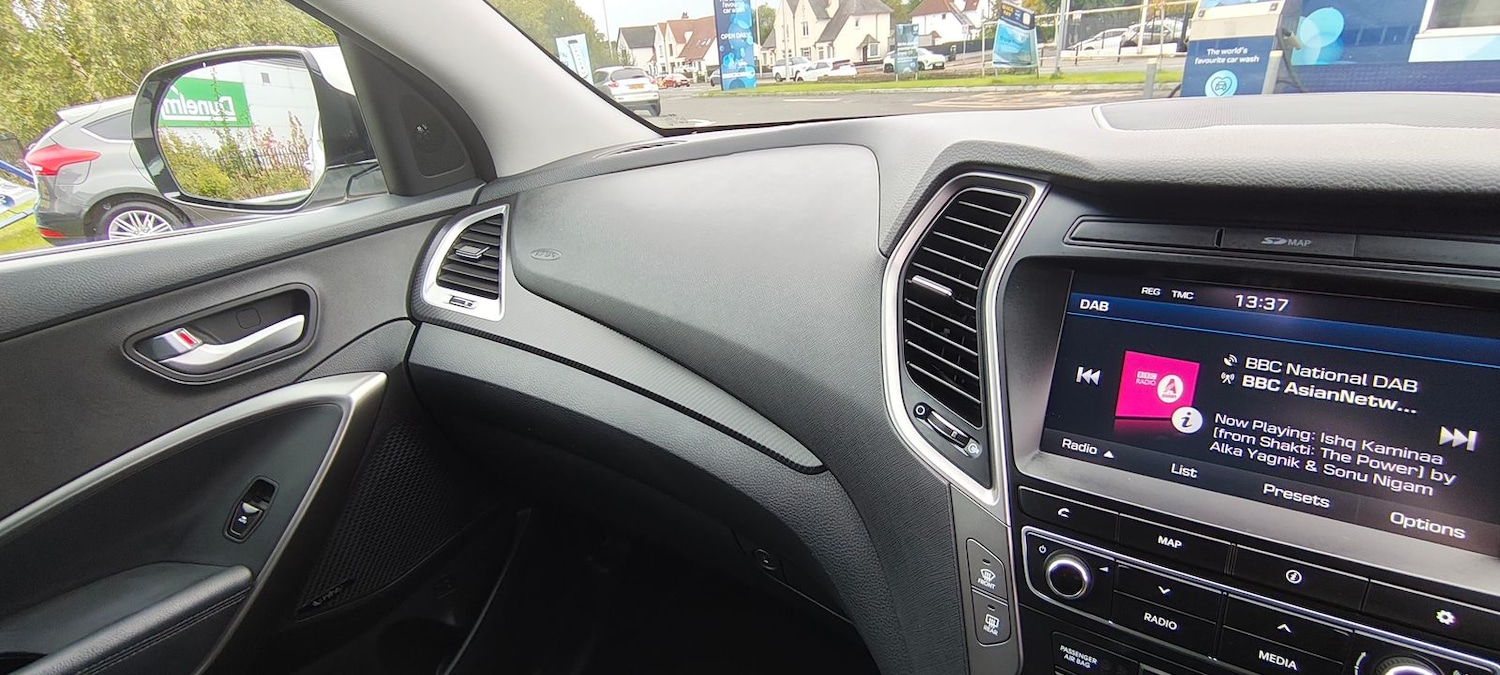 Used Hyundai Santa Fe 2018 for sale - 76022025: Photo 18