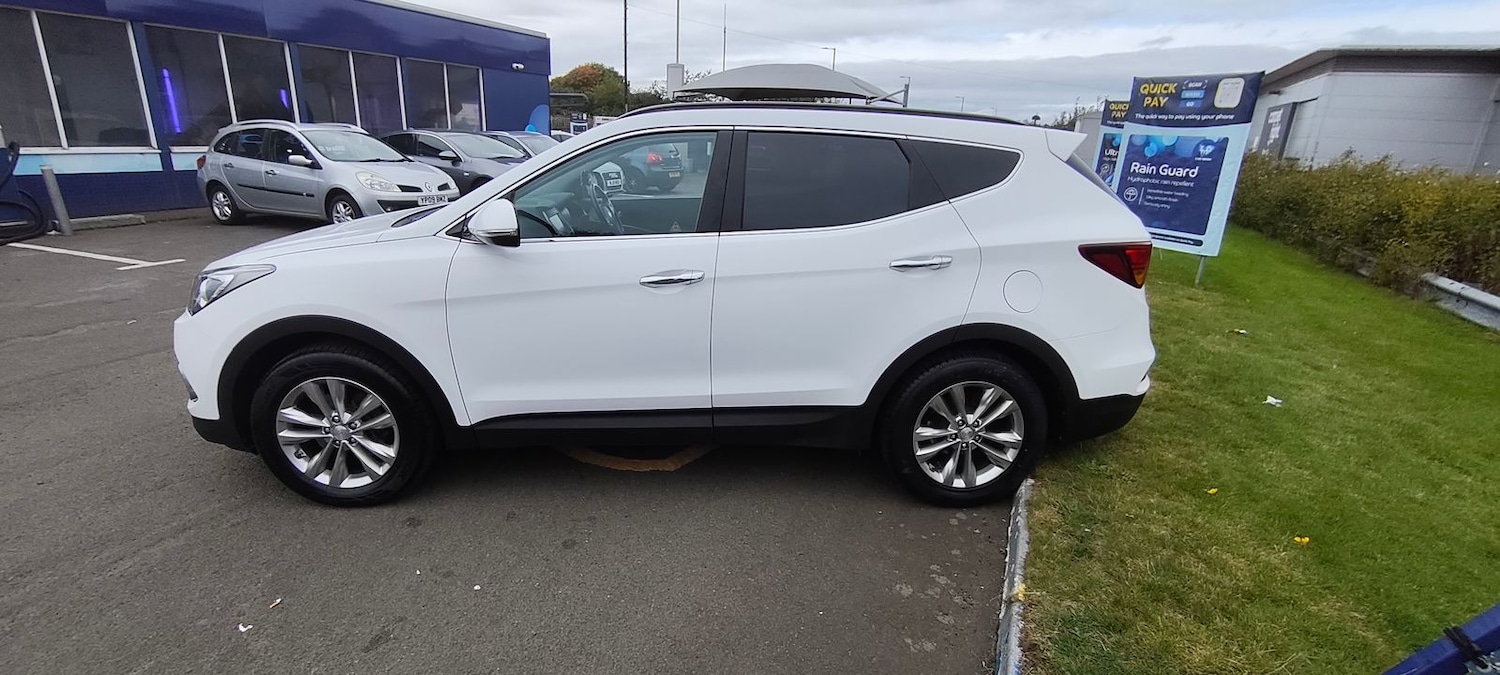 Used Hyundai Santa Fe 2018 for sale - 76022025: Photo 2
