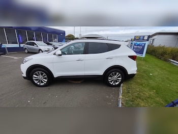 Used Hyundai Santa Fe 2018 for sale - 76022025: Photo 2