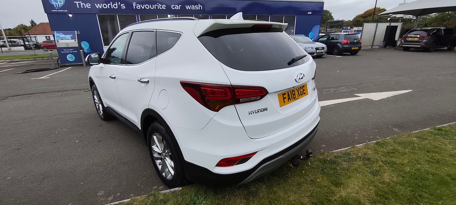 Used Hyundai Santa Fe 2018 for sale - 76022025: Photo 3