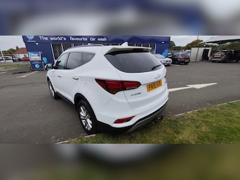 Used Hyundai Santa Fe 2018 for sale - 76022025: Photo 3