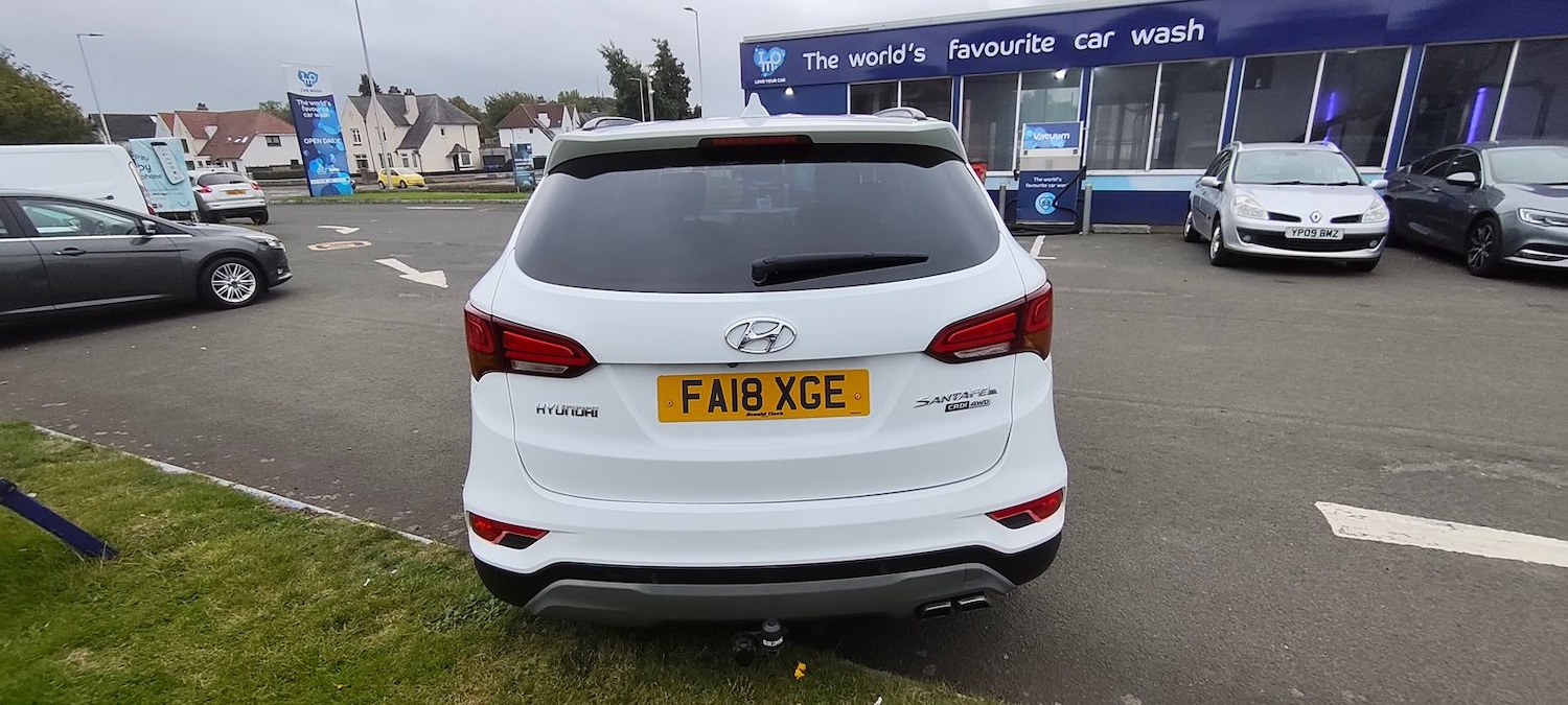 Used Hyundai Santa Fe 2018 for sale - 76022025: Photo 4