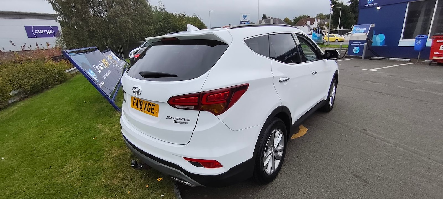 Used Hyundai Santa Fe 2018 for sale - 76022025: Photo 5