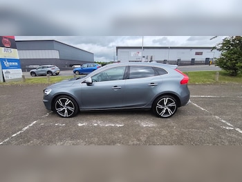 Used Volvo V40 2019 for sale - 78669247: Photo