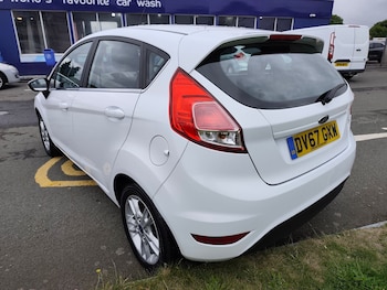 Used Ford Fiesta 2017 for sale - 75104557: Photo