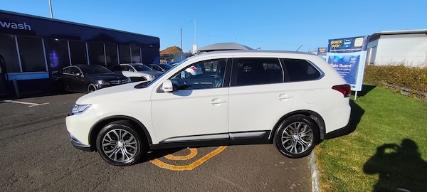 Used Mitsubishi Outlander 2016 for sale - 76203672: Photo 2