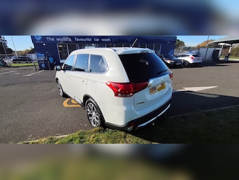 Used Mitsubishi Outlander 2016 for sale - 76203672: Photo 3