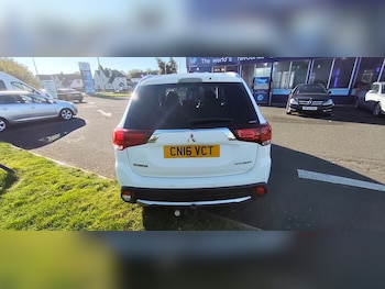 Used Mitsubishi Outlander 2016 for sale - 76203672: Photo 4