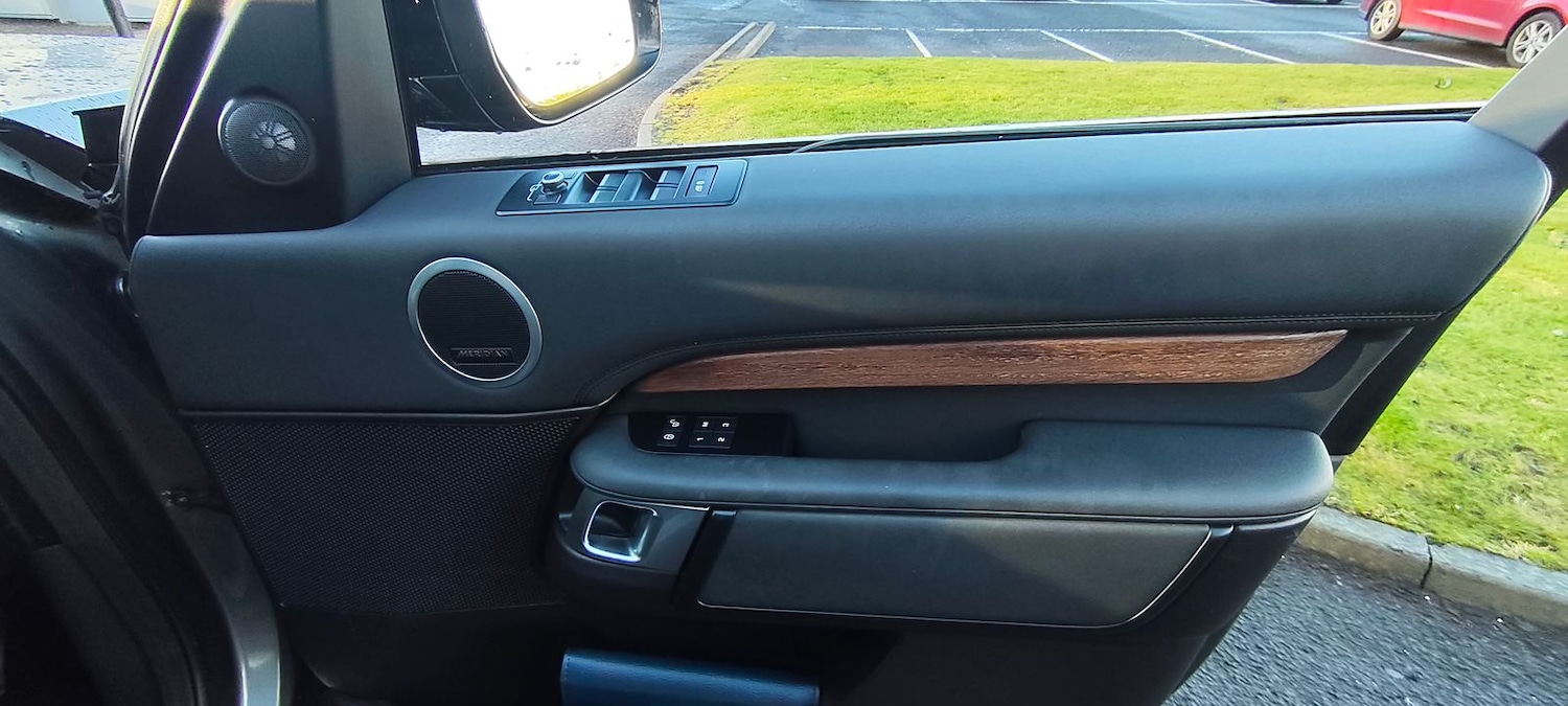 Used Land Rover Discovery 2017 for sale - 77183335: Photo 10