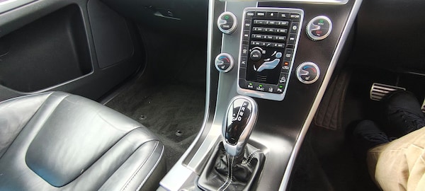Used Volvo XC60 2015 for sale - 76112125: Photo 19