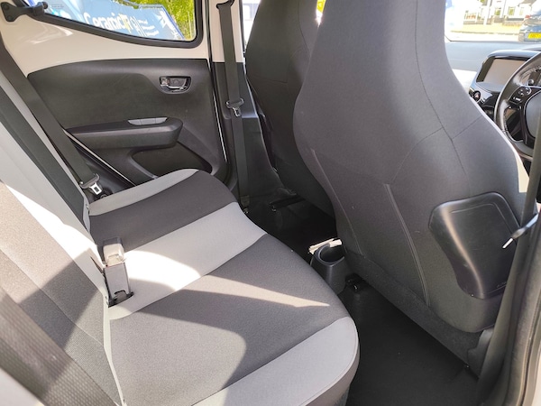 Used Toyota AYGO 2017 for sale - 74714877: Photo 12