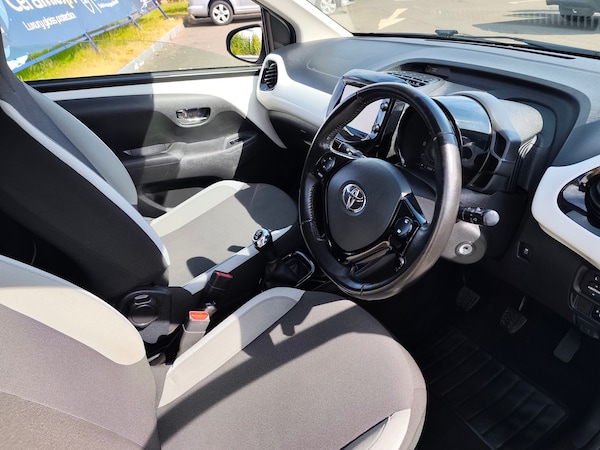 Used Toyota AYGO 2017 for sale - 74714877: Photo 9