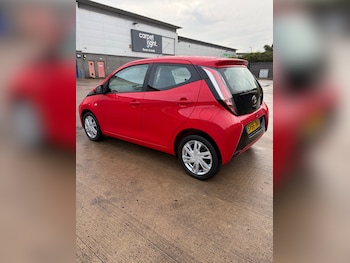 Used Toyota AYGO 2016 for sale - 79432268: Photo