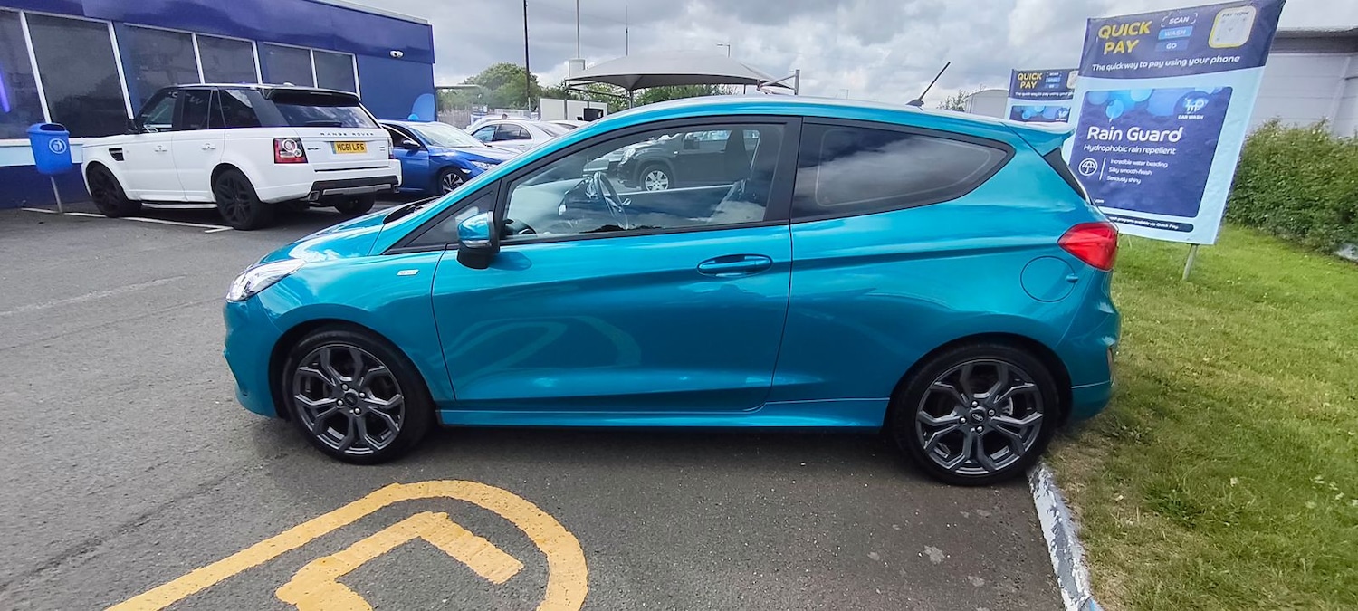 Used Ford Fiesta 2017 for sale - 78150015: Photo 2