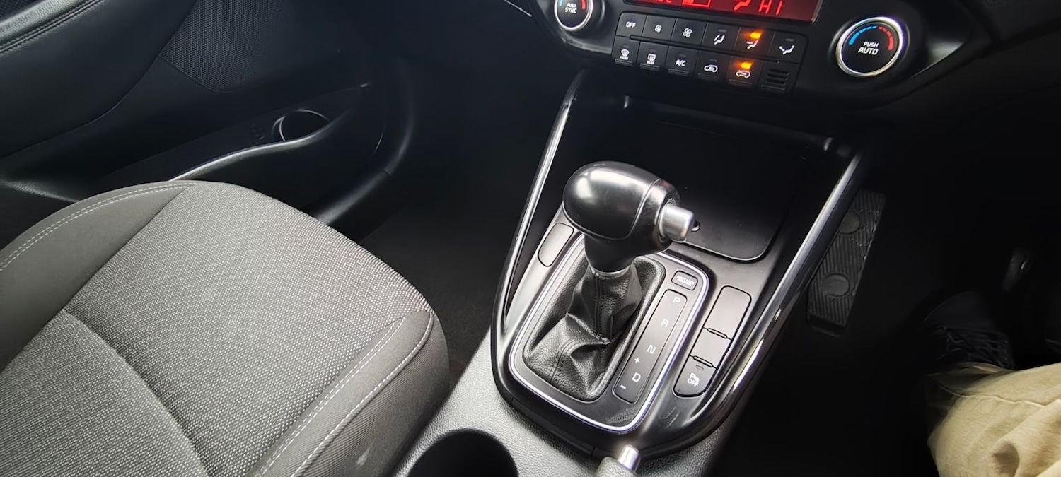 Used Kia Carens 2017 for sale - 77673970: Photo 18