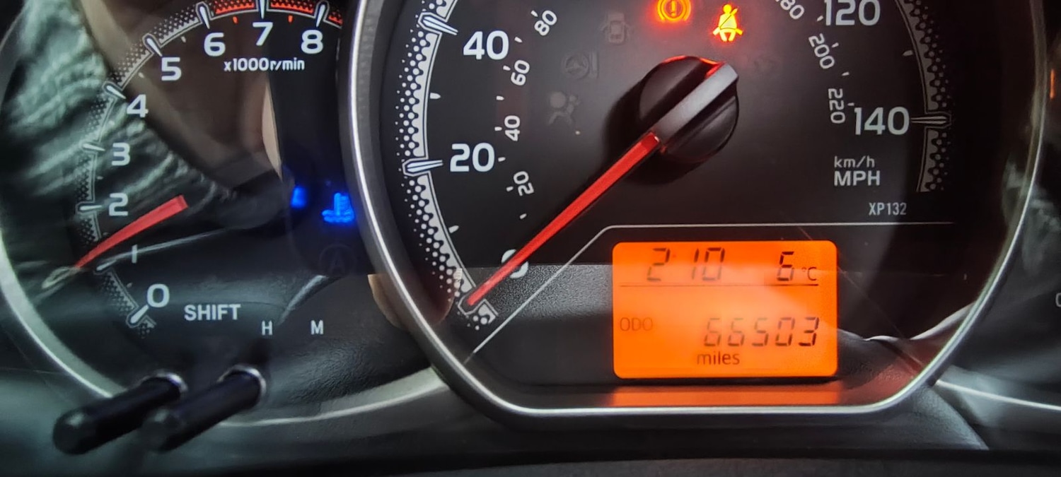 Used Toyota Yaris 2015 for sale - 76826855: Photo 13