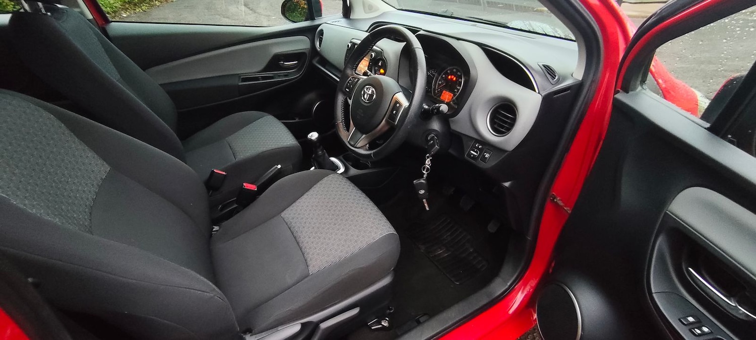 Used Toyota Yaris 2015 for sale - 76826855: Photo 9